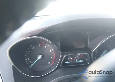 2017 Ford Escape Titanium z USA, uszkodzony, nr VIN 1FMCU9J95HUB52889